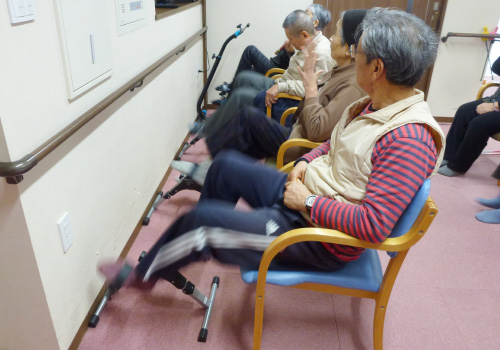 滑車 …… 肩関節を軟らかくして洗濯干しがラクラク! 家事改善